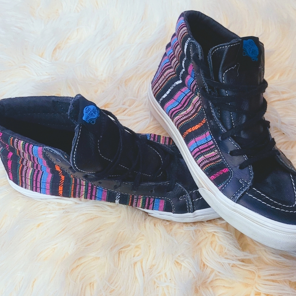 Vans women's size 6 men 4.5 leather and cloth boho colors